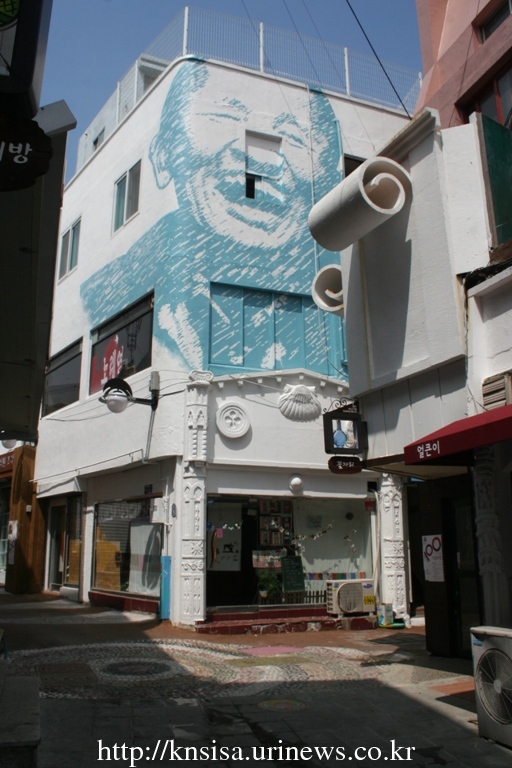 2012090121446739.jpg